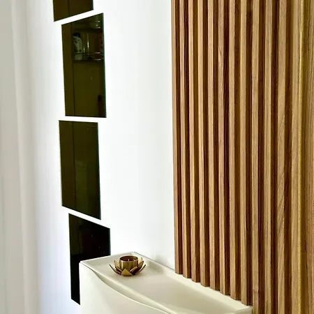 Apartment Cobalt - *